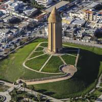 La torre Gonbad-e Qabus